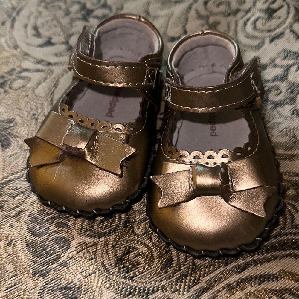 Pediped mary Jane with shoes with bow